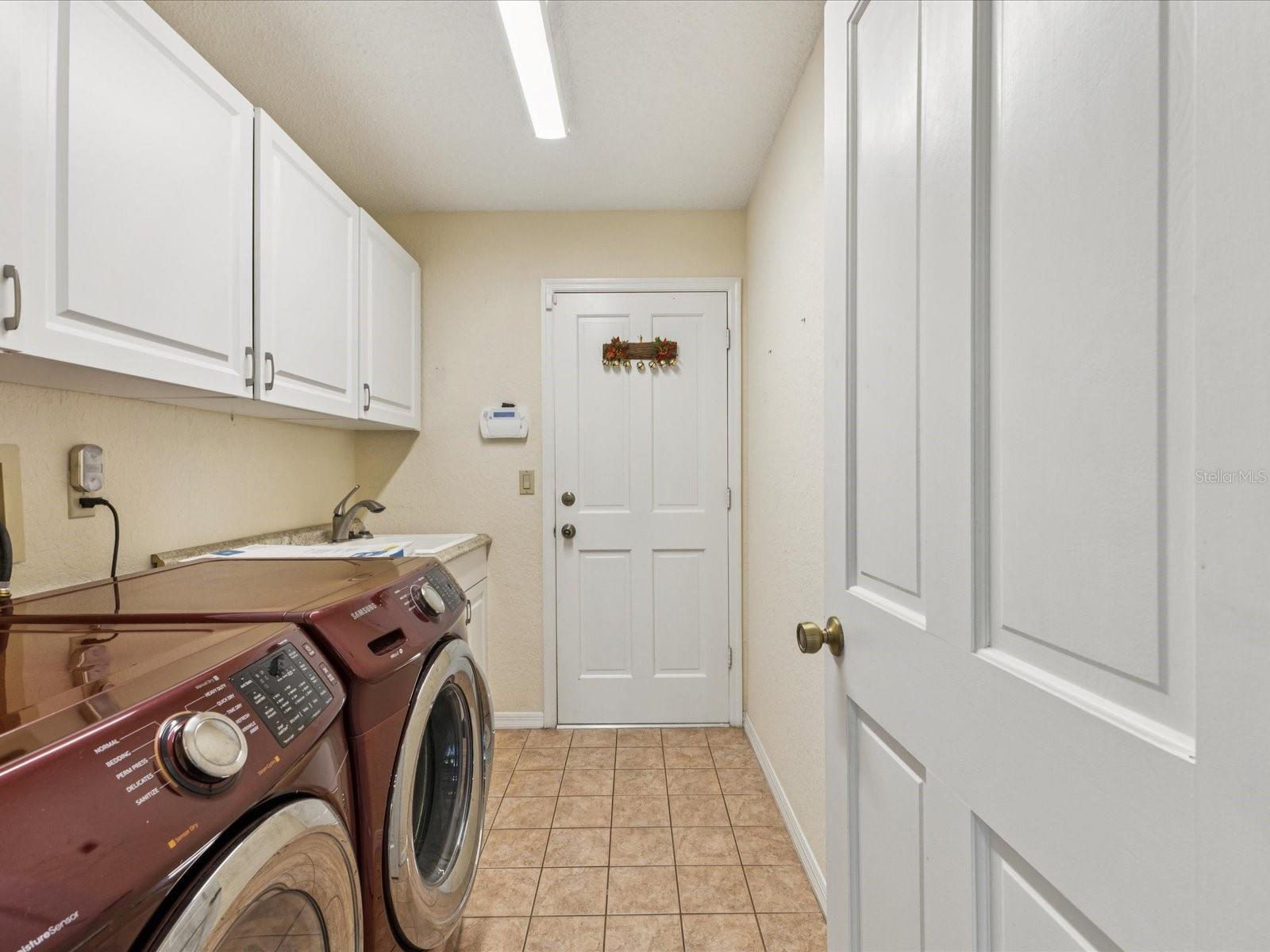 Image 27 of 54 For 8110 Winding Oak Lane