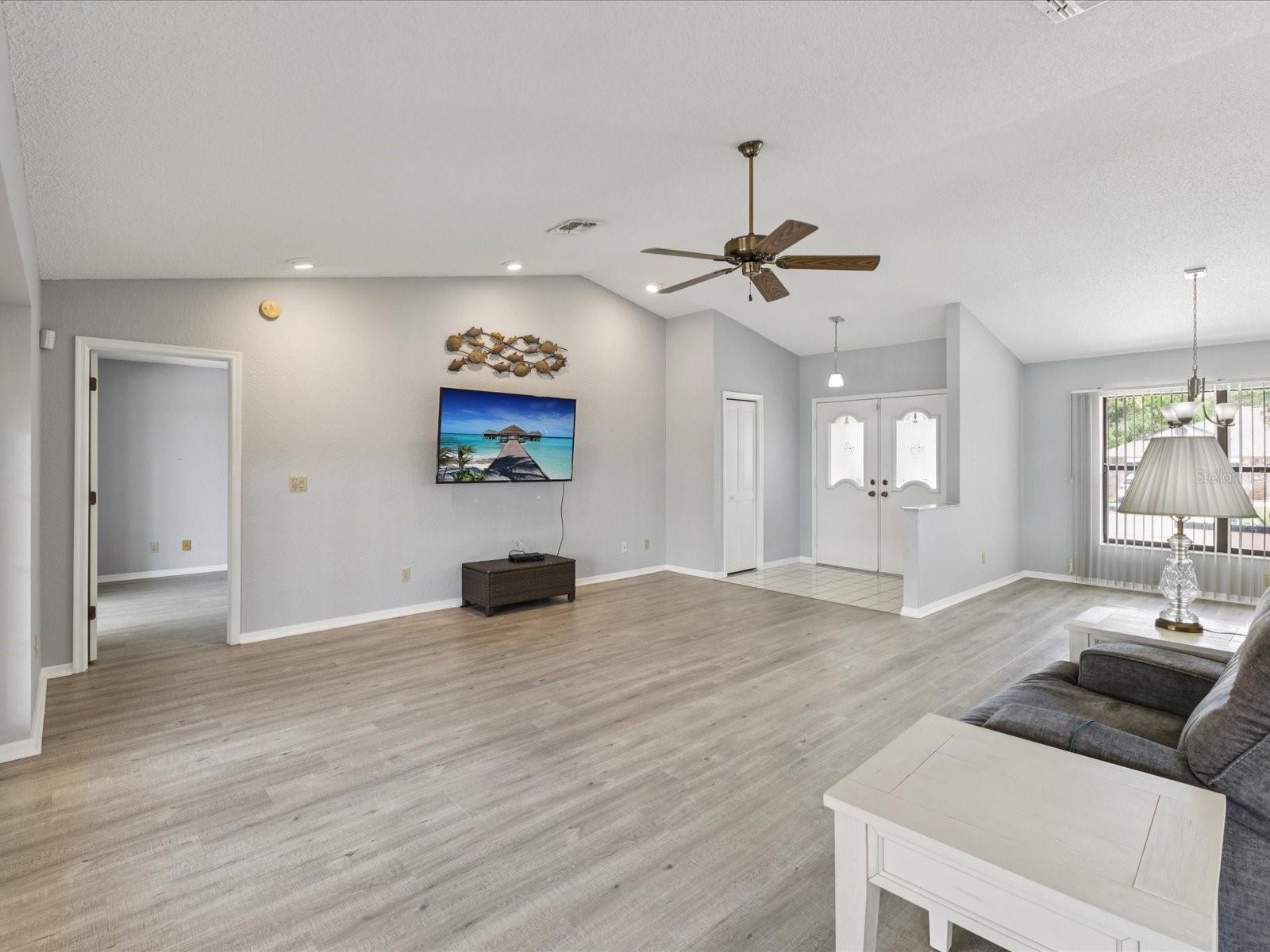 Image 7 of 54 For 8110 Winding Oak Lane