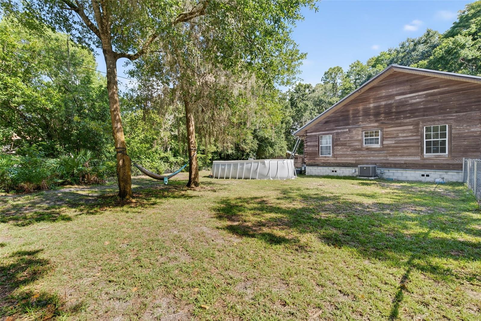 Listing photo id 32 for 10319 Chip Lane