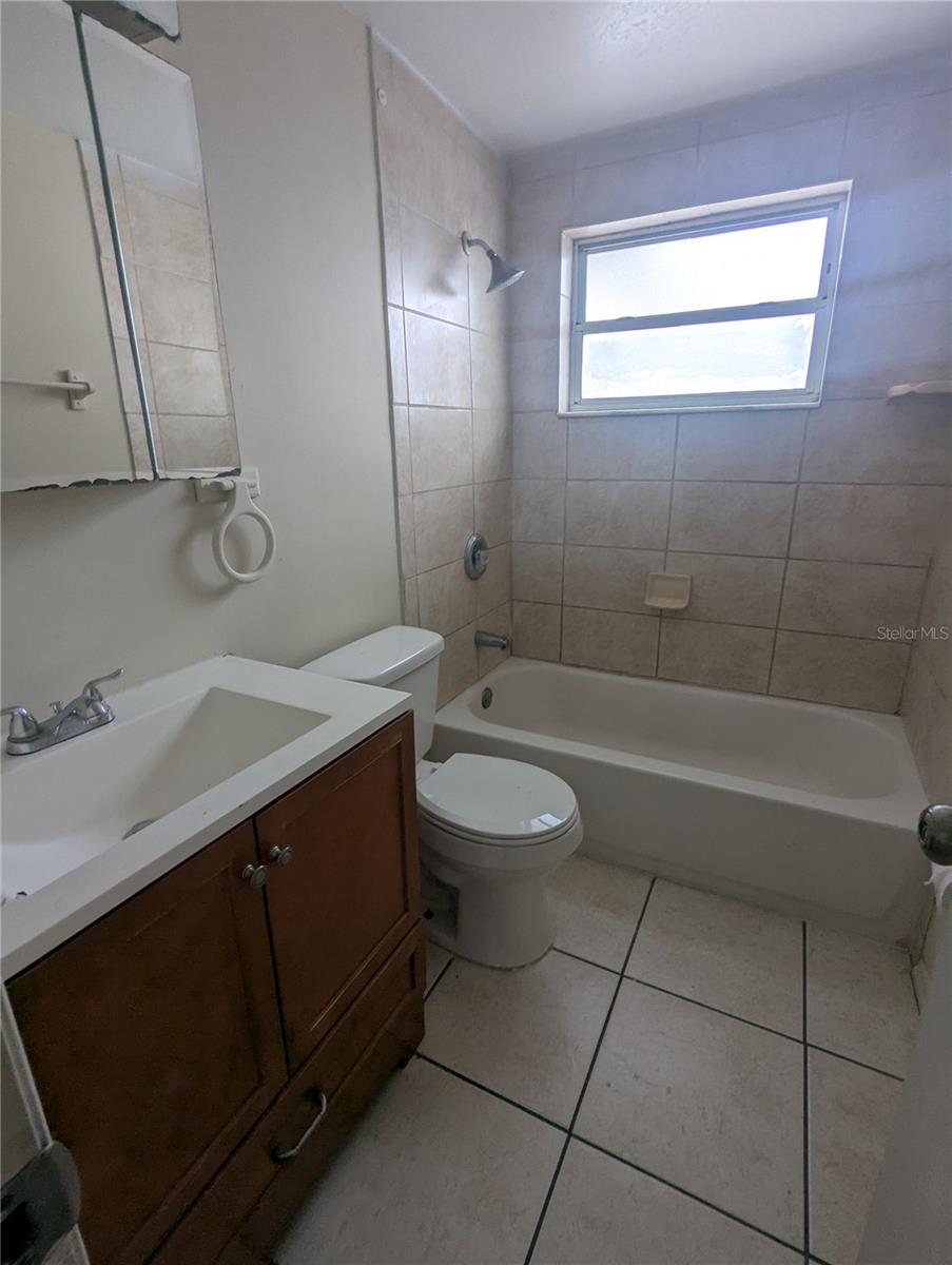 Image 11 of 16 For 3911 Redwood Drive