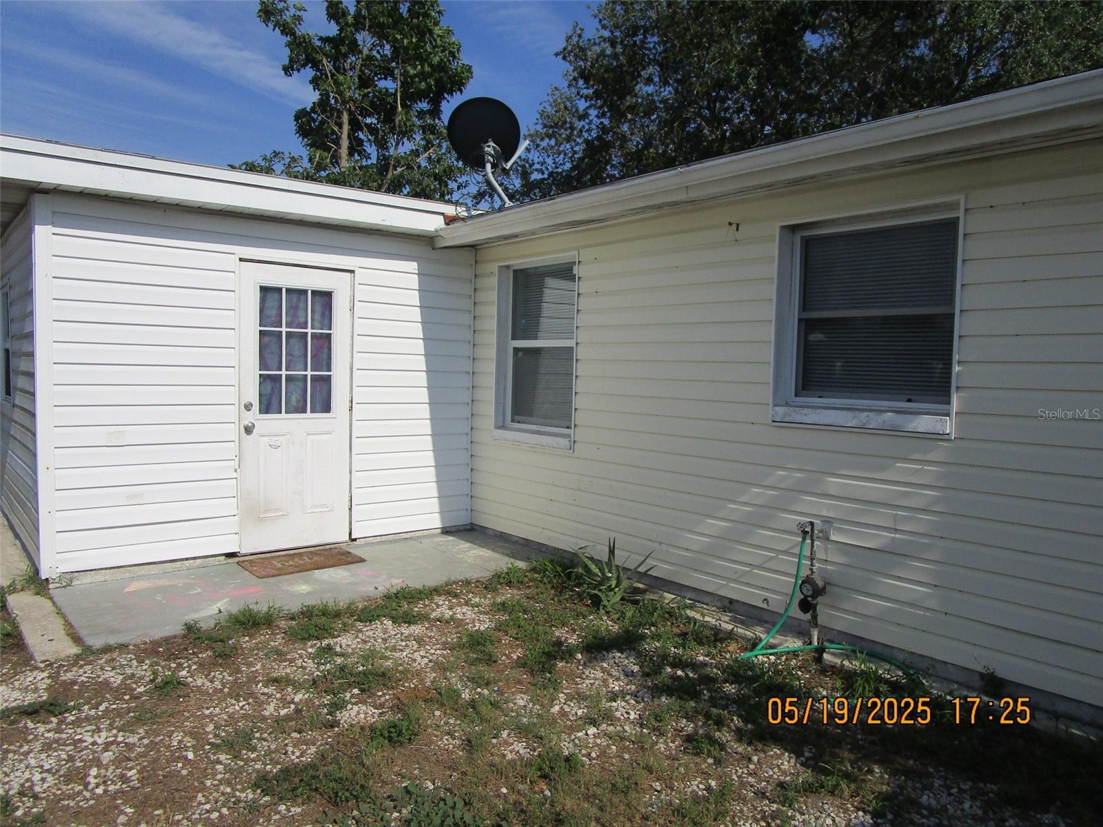 Image 4 of 9 For 3911 Redwood Drive