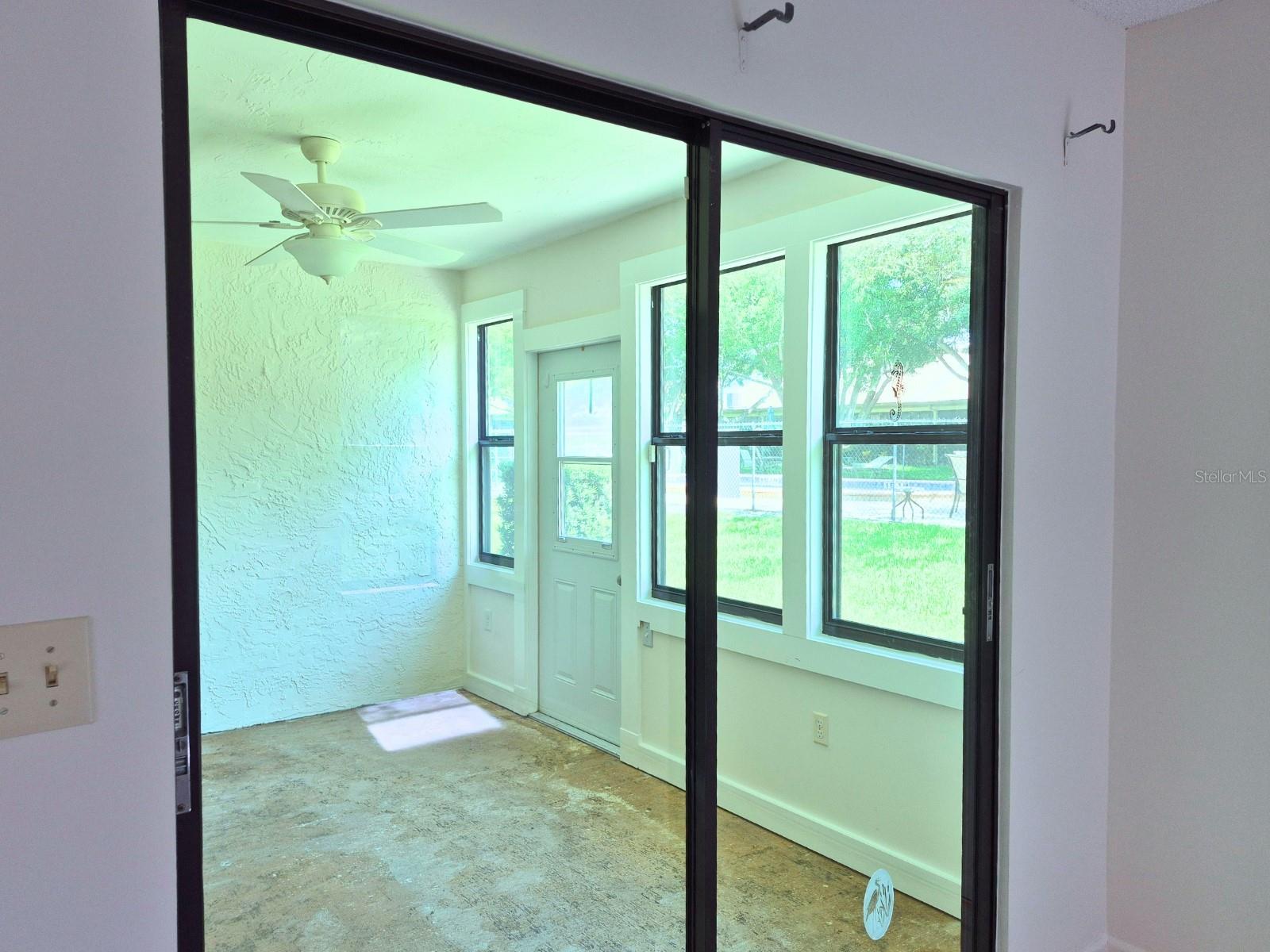 Image 17 of 31 For 1306 Golfview Drive 1306