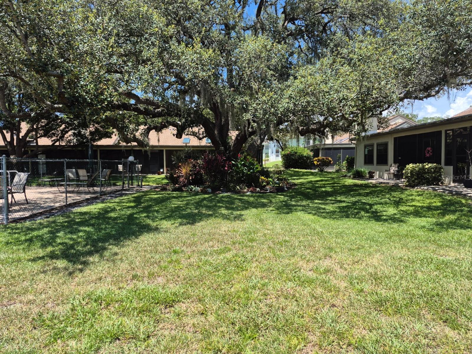 Image 22 of 31 For 1306 Golfview Drive 1306