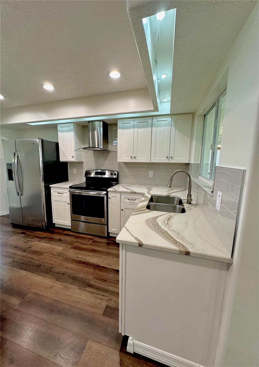 Image 11 of 30 For 5441 Saltamonte Drive