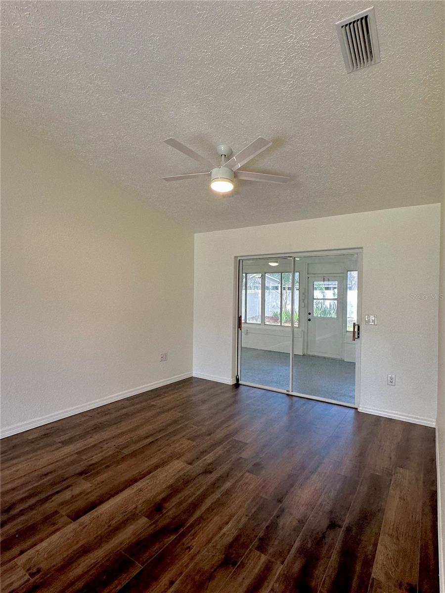Image 8 of 30 For 5441 Saltamonte Drive