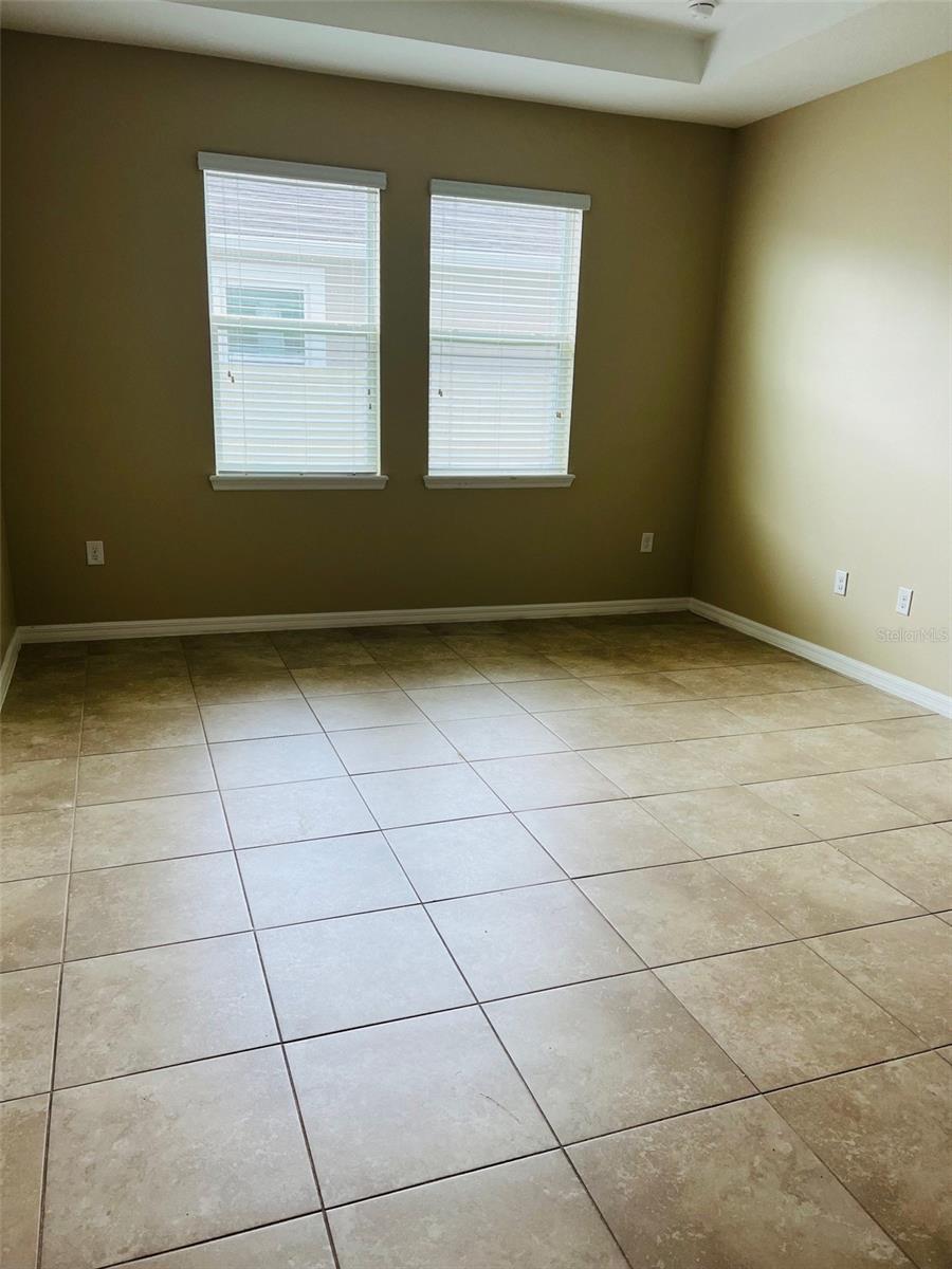 Image 10 of 23 For 32054 Goddard Drive