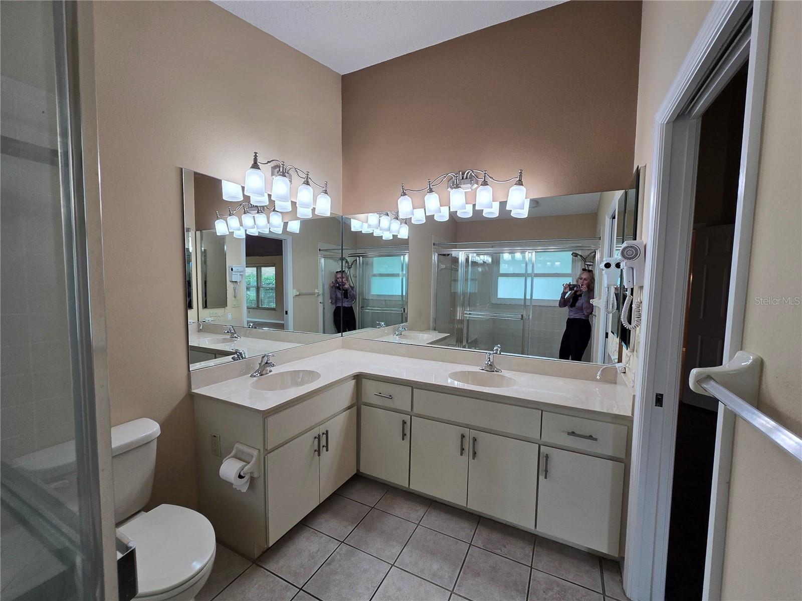 Image 21 of 41 For 9214 Golf View Drive