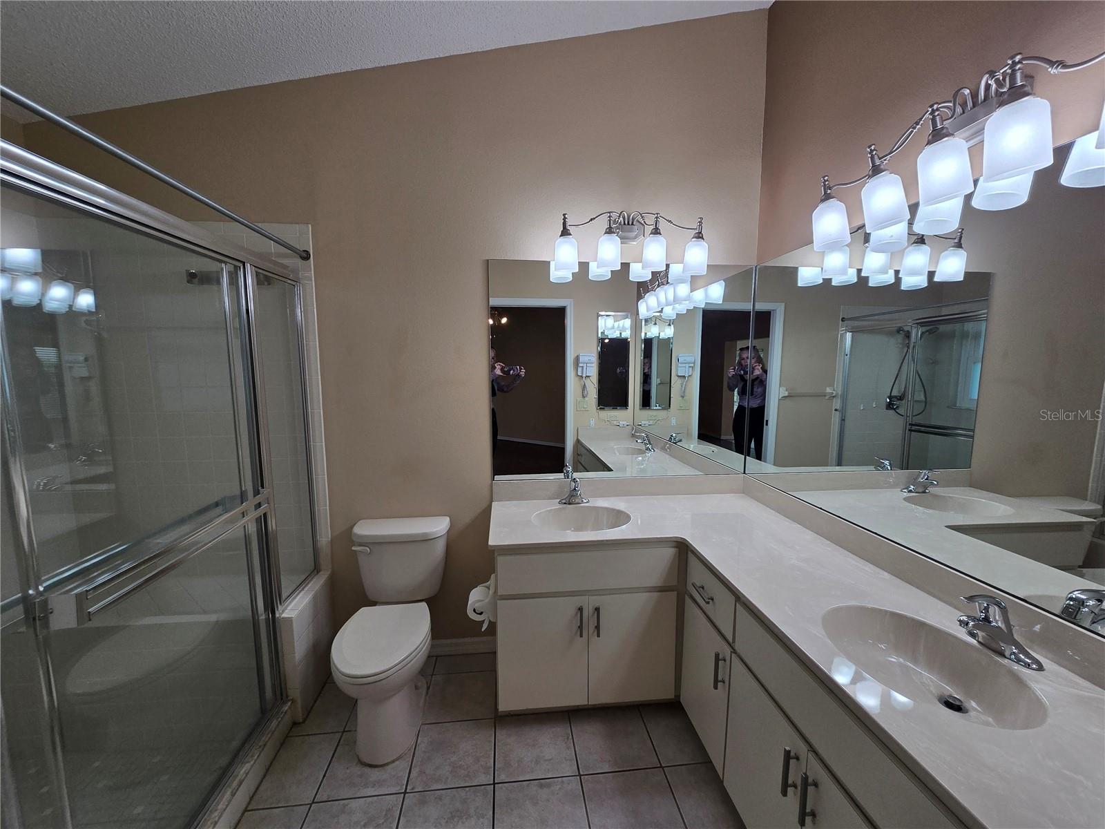 Image 22 of 41 For 9214 Golf View Drive