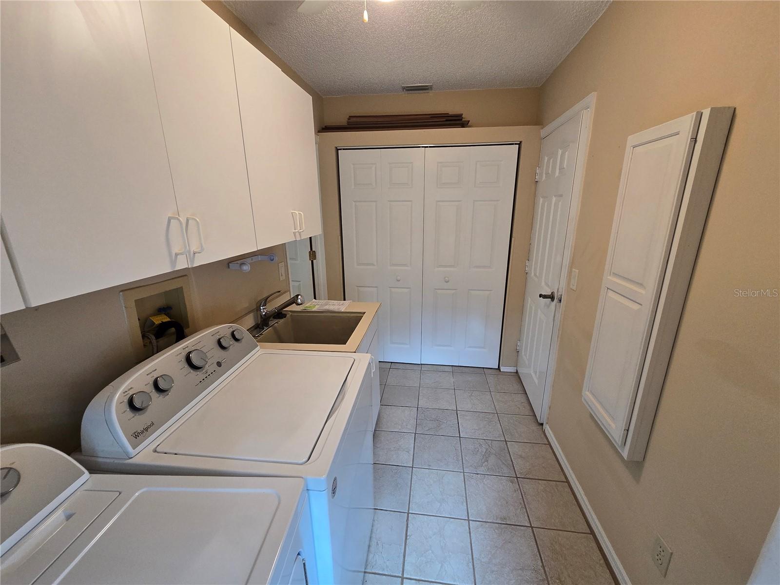 Image 38 of 41 For 9214 Golf View Drive