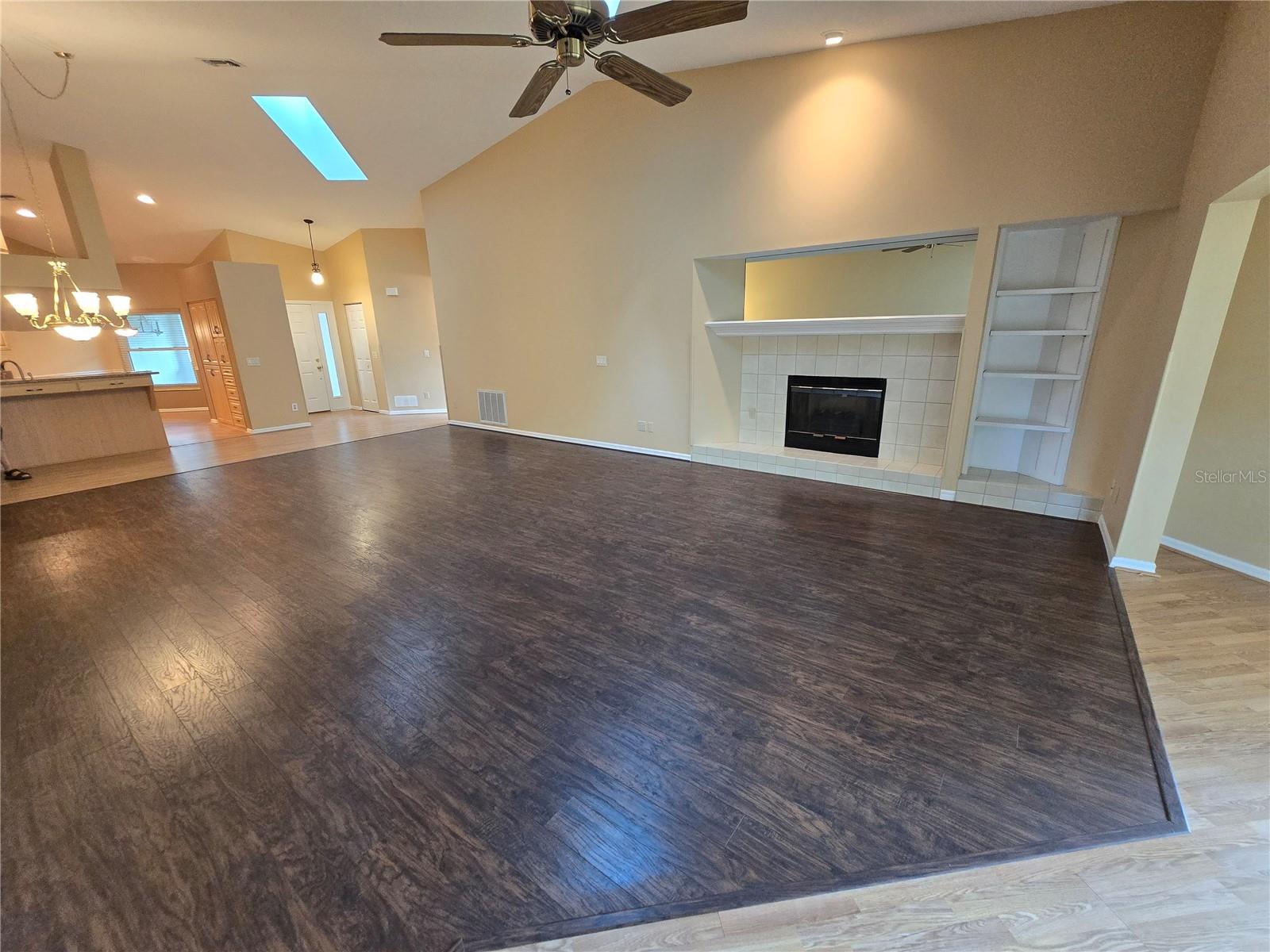 Image 6 of 41 For 9214 Golf View Drive