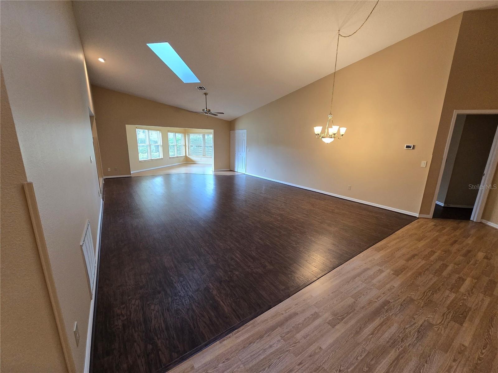 Image 9 of 41 For 9214 Golf View Drive