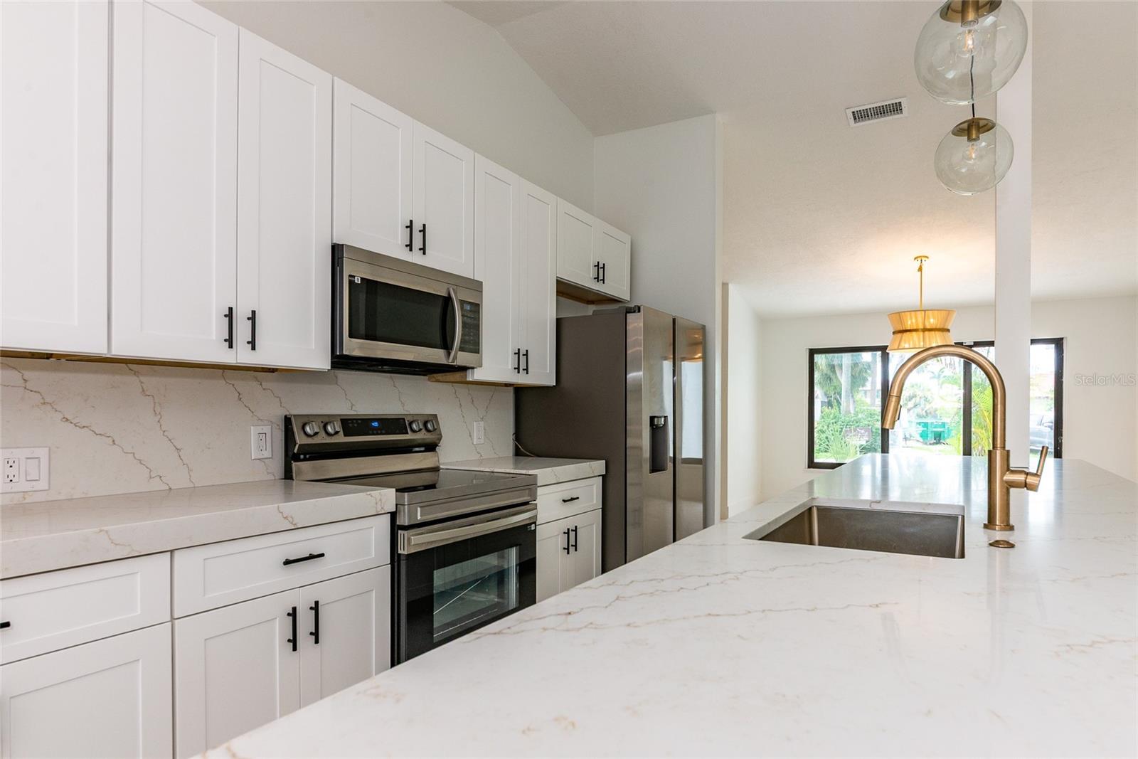 Image 4 of 9 For 1658 Ridgewood Lane