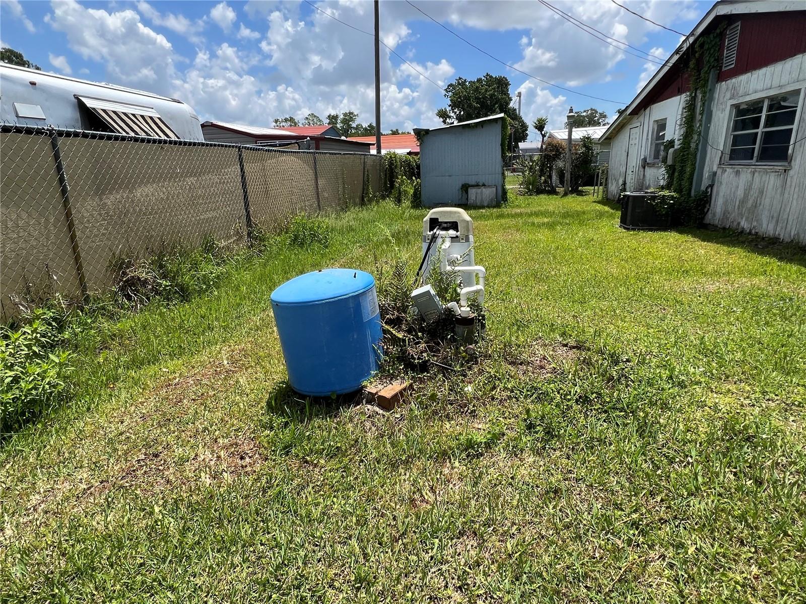 Listing photo id 3 for 3502 Liles Lane
