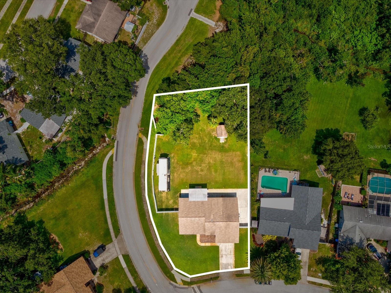 Image 41 of 45 For 827 Creekside Lane
