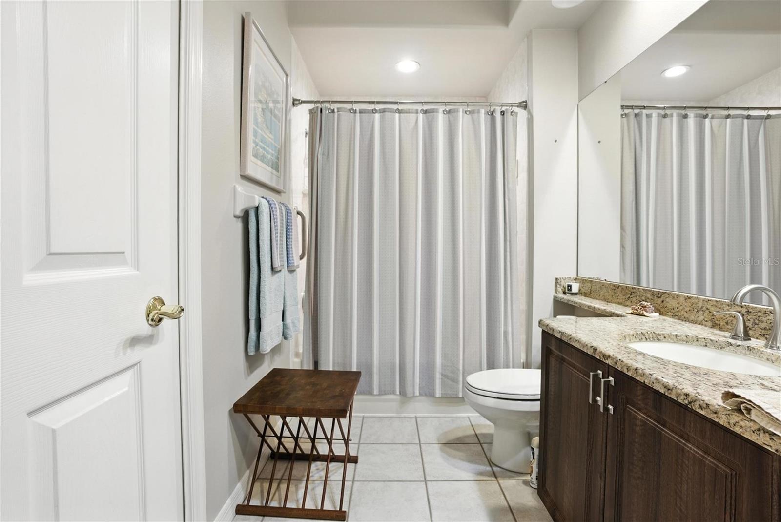 Image 16 of 22 For 5811 White Oak Bayou Court