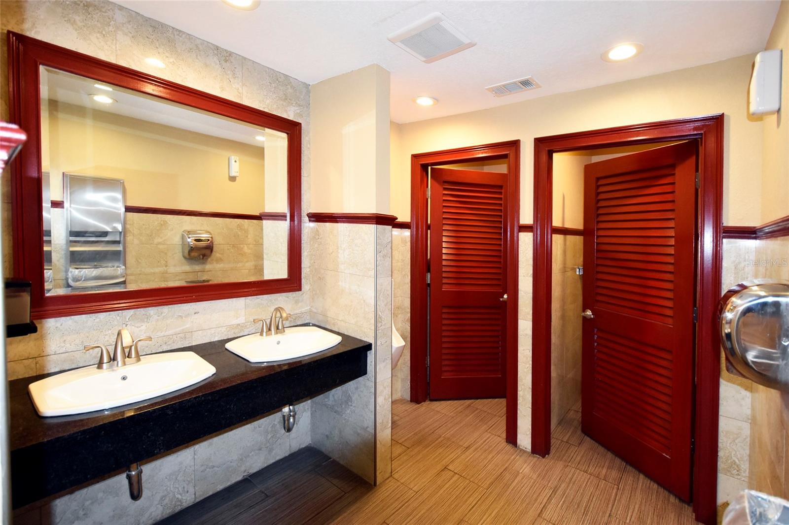 Image 10 of 14 For 2005 Pan Am Circle