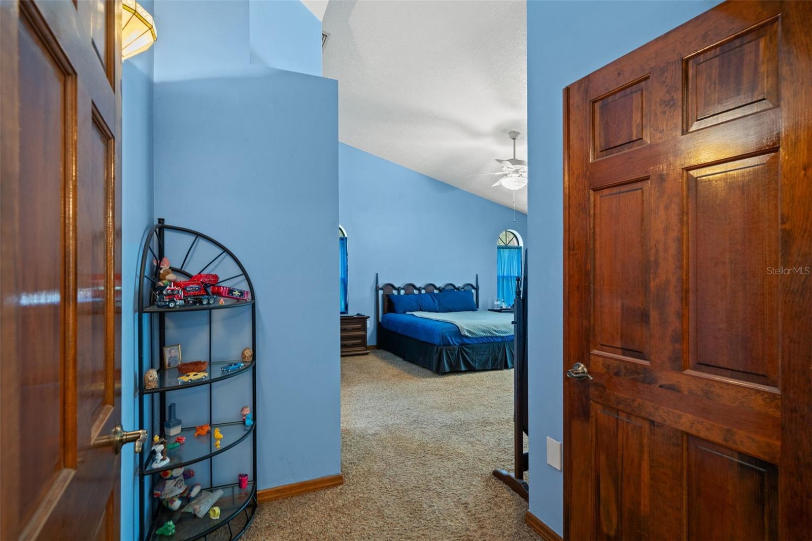 Image 11 of 40 For 7397 Royal Oak Drive