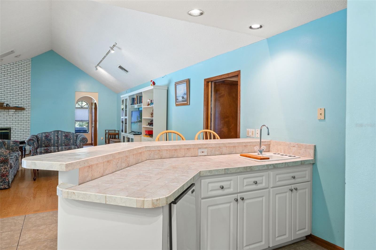 Image 25 of 40 For 7397 Royal Oak Drive