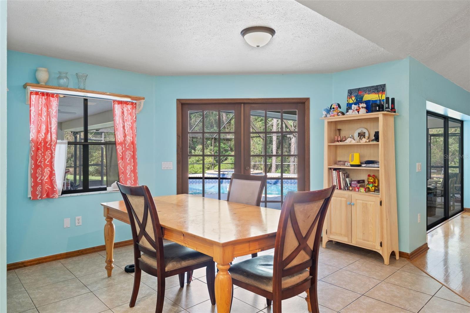 Image 26 of 40 For 7397 Royal Oak Drive