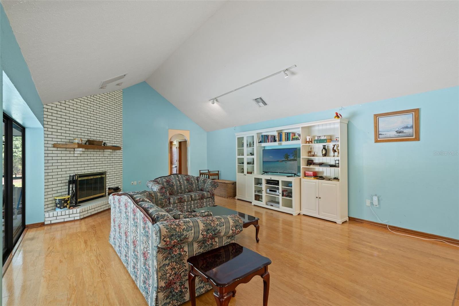 Image 27 of 40 For 7397 Royal Oak Drive