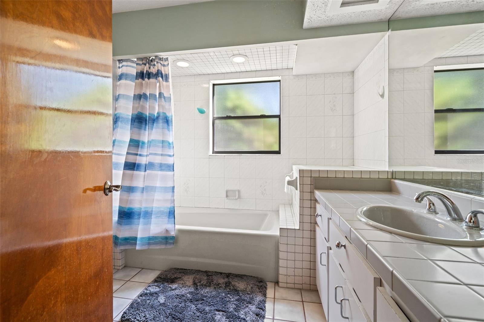Image 33 of 40 For 7397 Royal Oak Drive