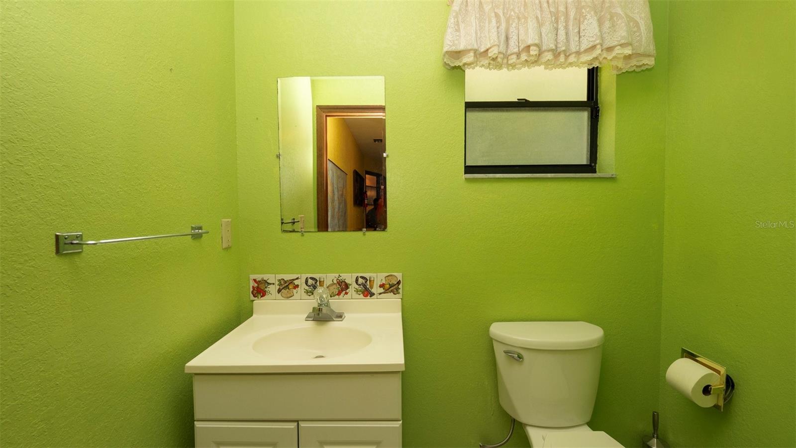 Image 20 of 51 For 7488 Birdland Crescent