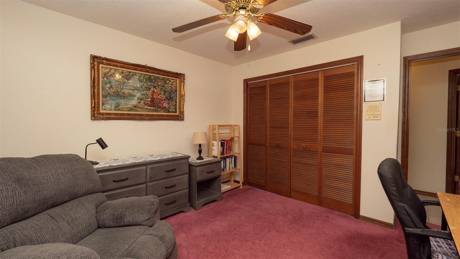 Image 29 of 51 For 7488 Birdland Crescent