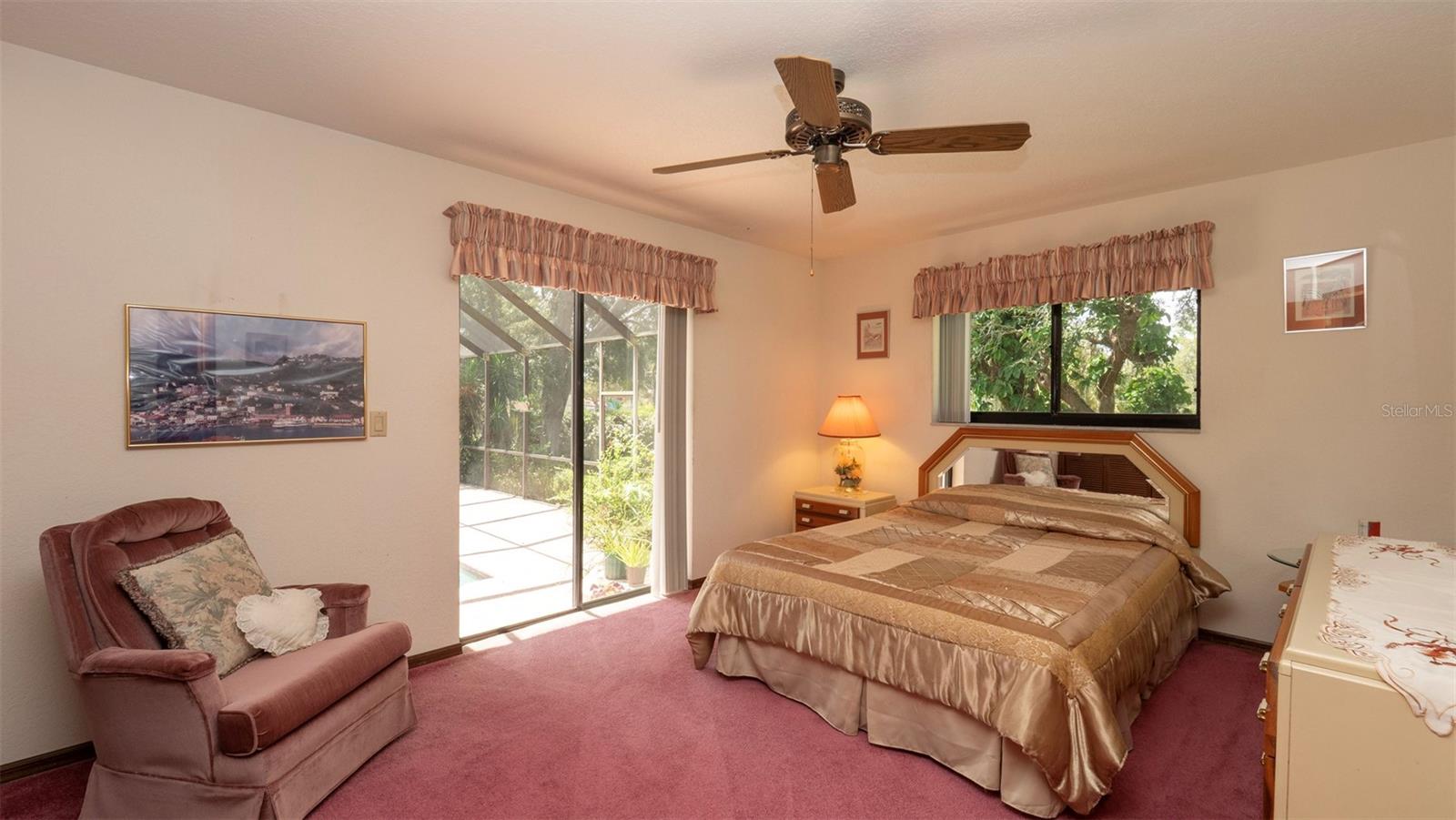 Image 31 of 51 For 7488 Birdland Crescent