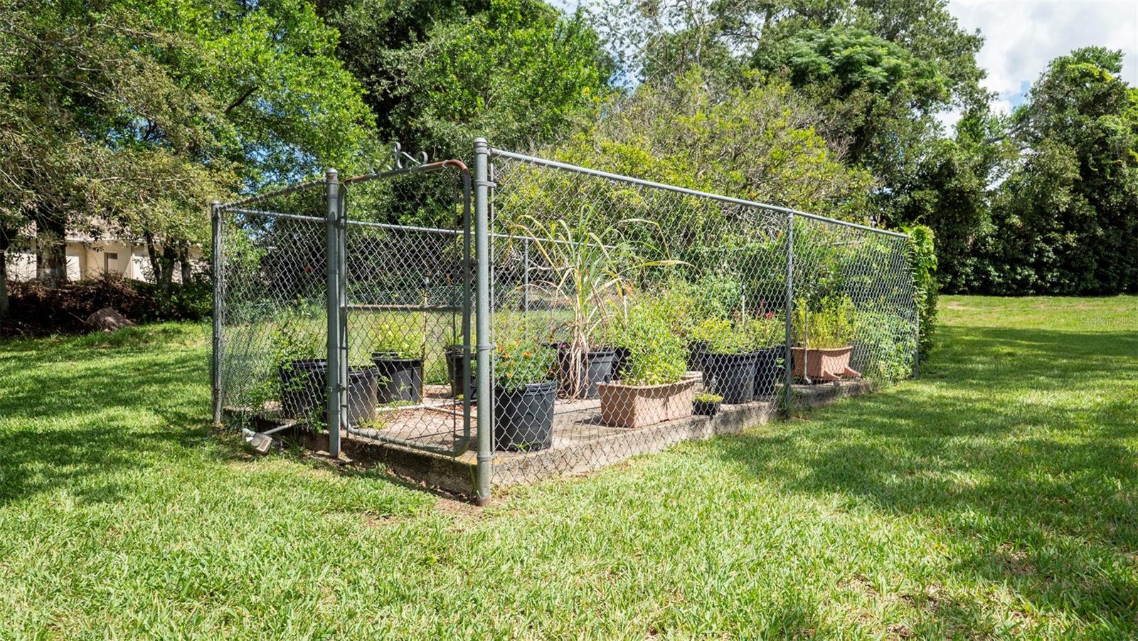 Image 45 of 51 For 7488 Birdland Crescent