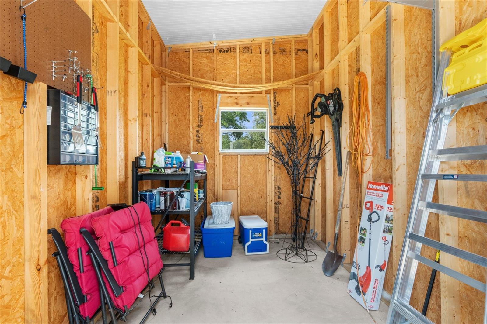 Image 13 of 59 For 15061 Brookridge Boulevard