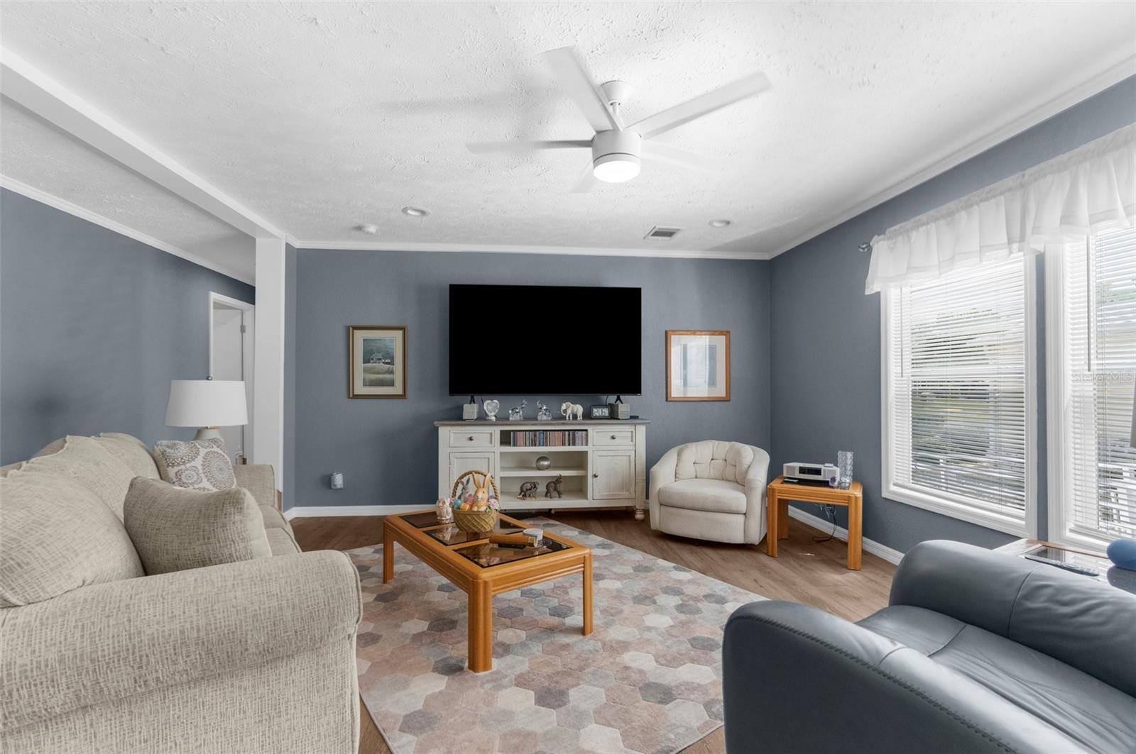 Image 29 of 59 For 15061 Brookridge Boulevard