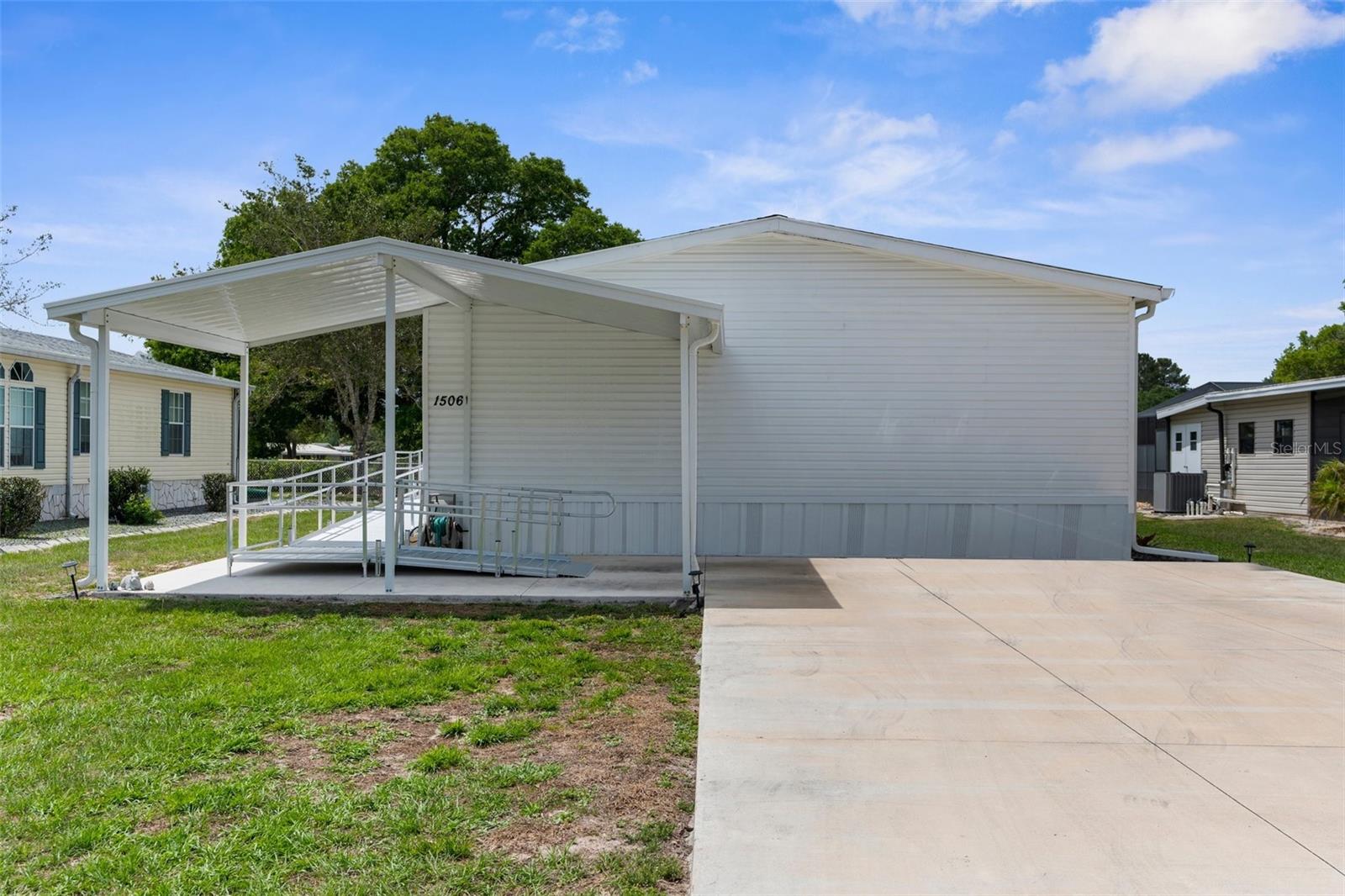 Image 3 of 59 For 15061 Brookridge Boulevard