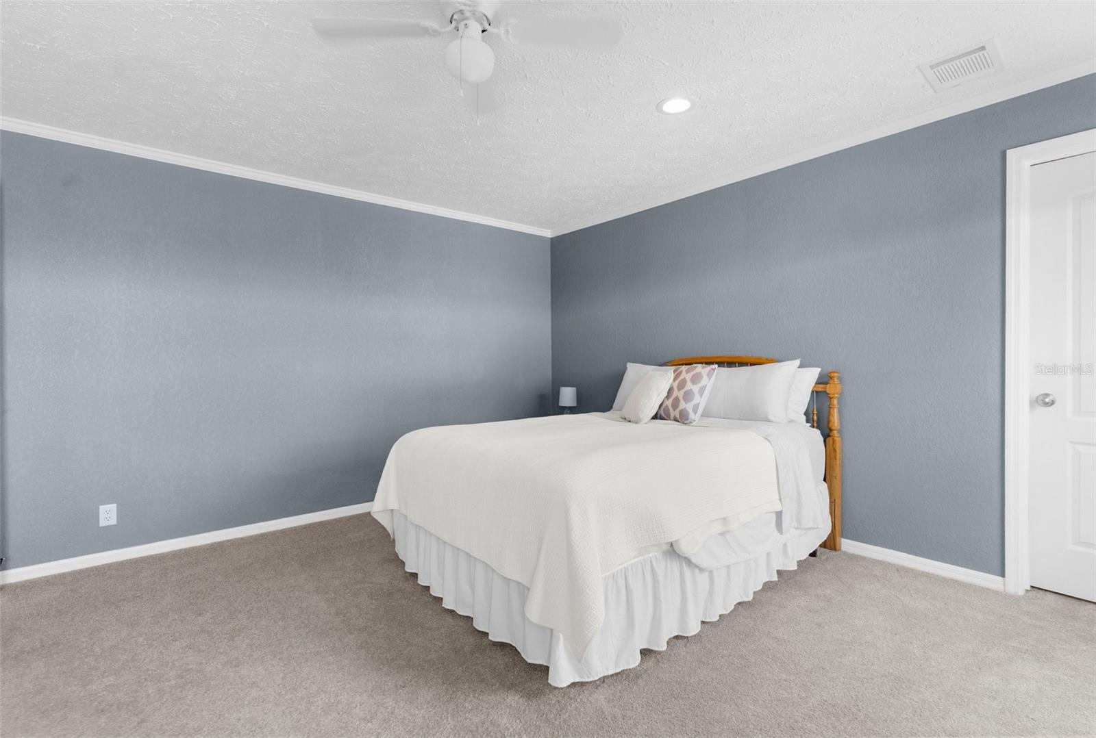 Image 34 of 59 For 15061 Brookridge Boulevard