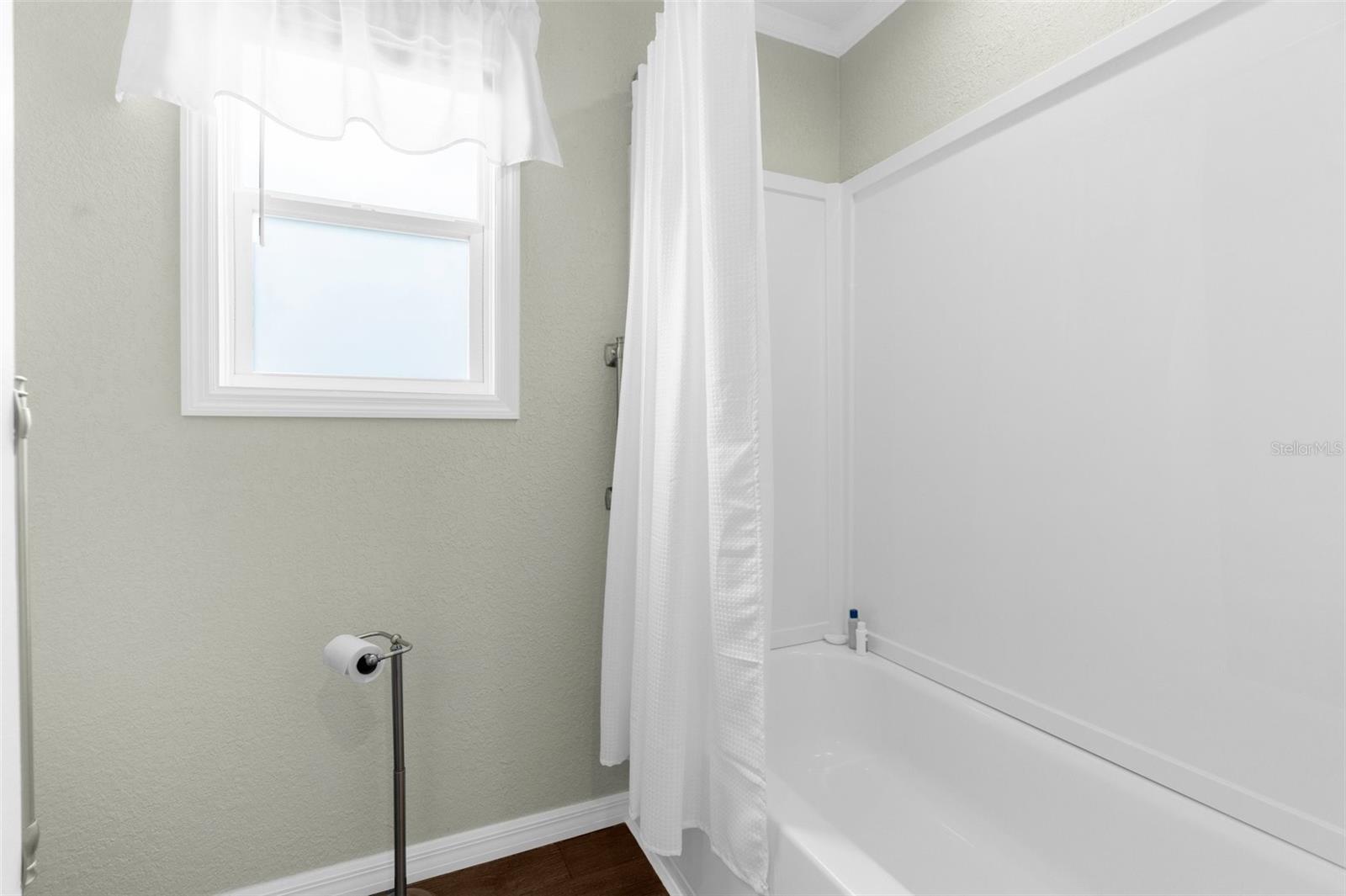 Image 37 of 59 For 15061 Brookridge Boulevard