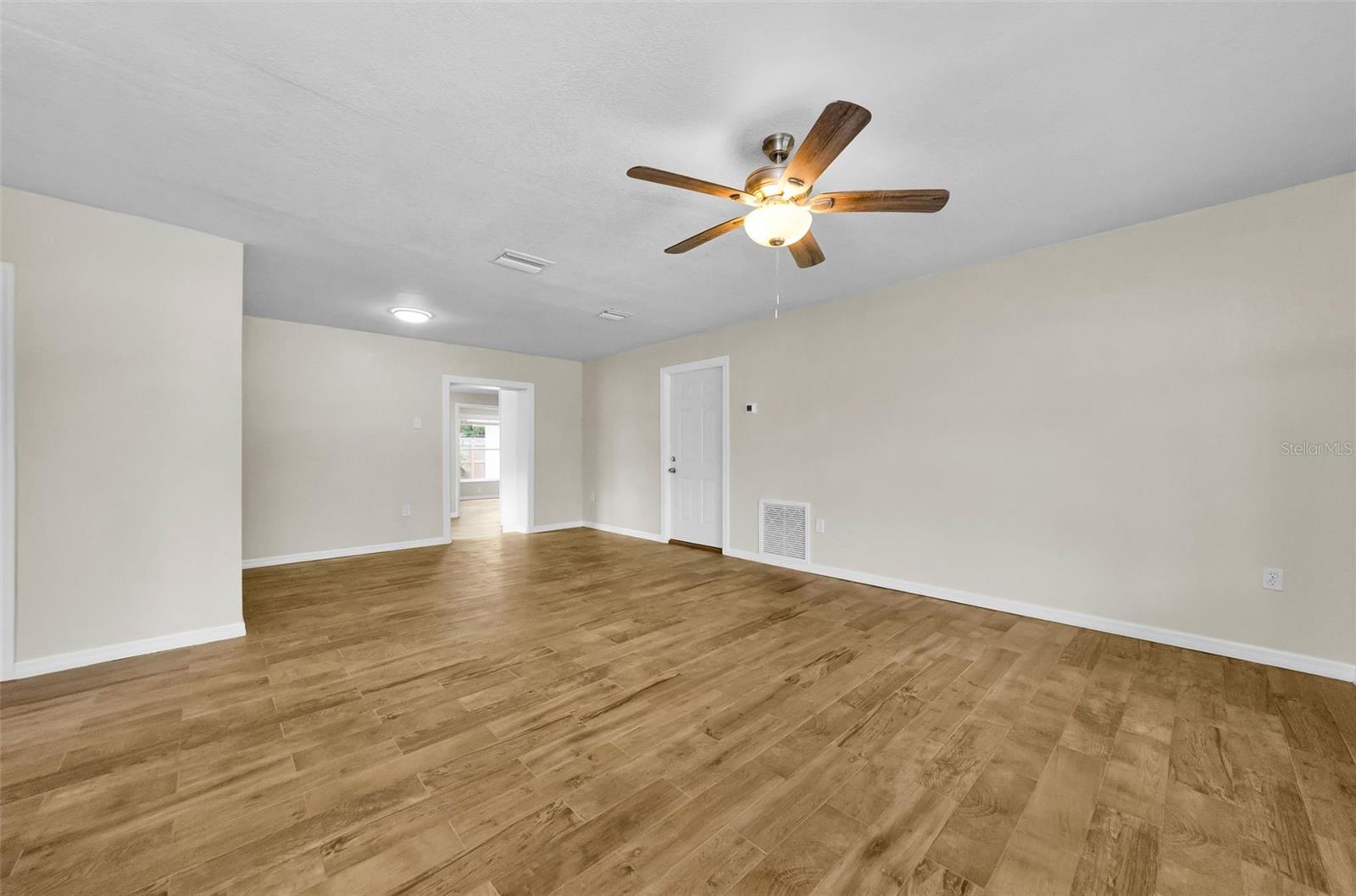 Image 11 of 44 For 5312 Dartmouth Road