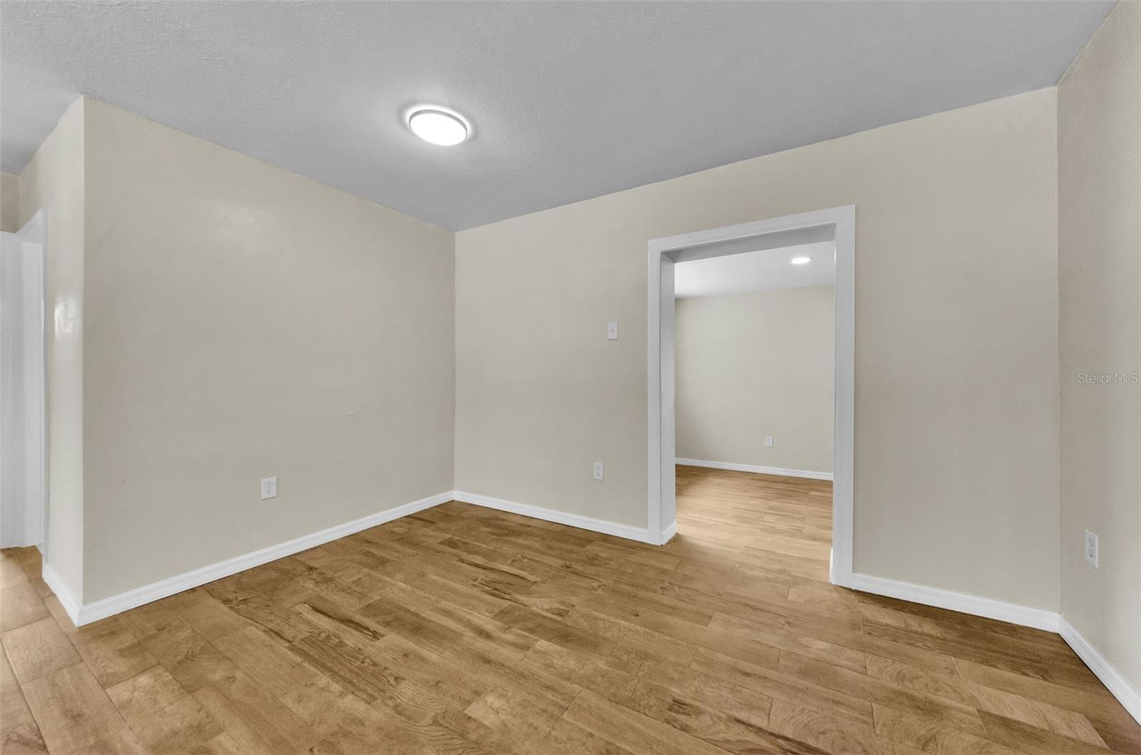 Image 15 of 44 For 5312 Dartmouth Road