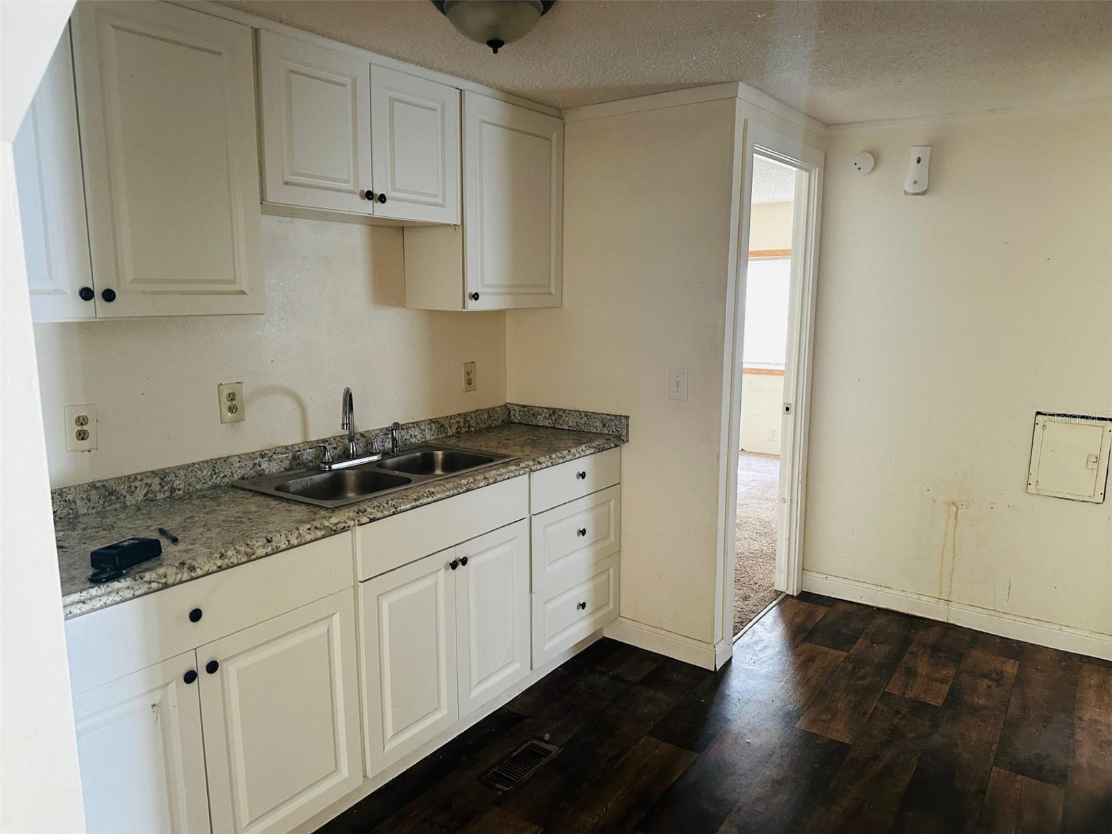 Image 3 of 11 For 193 Kestrel Way