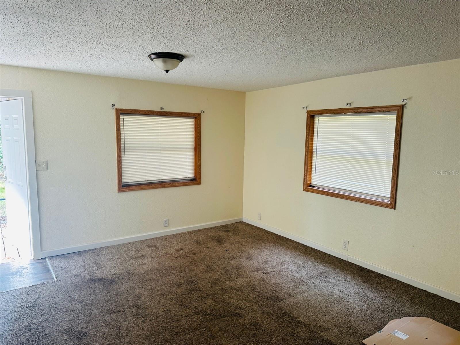 Image 6 of 11 For 193 Kestrel Way