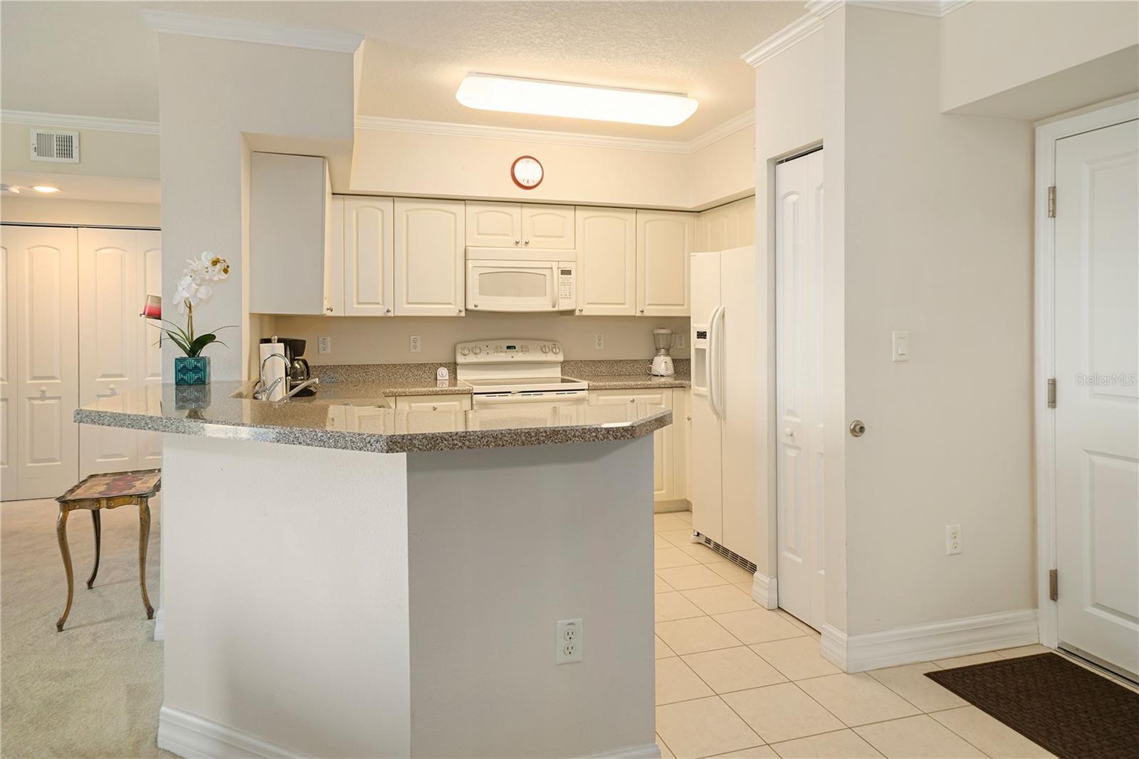 Image 5 of 50 For 4516 Seagull Drive 415
