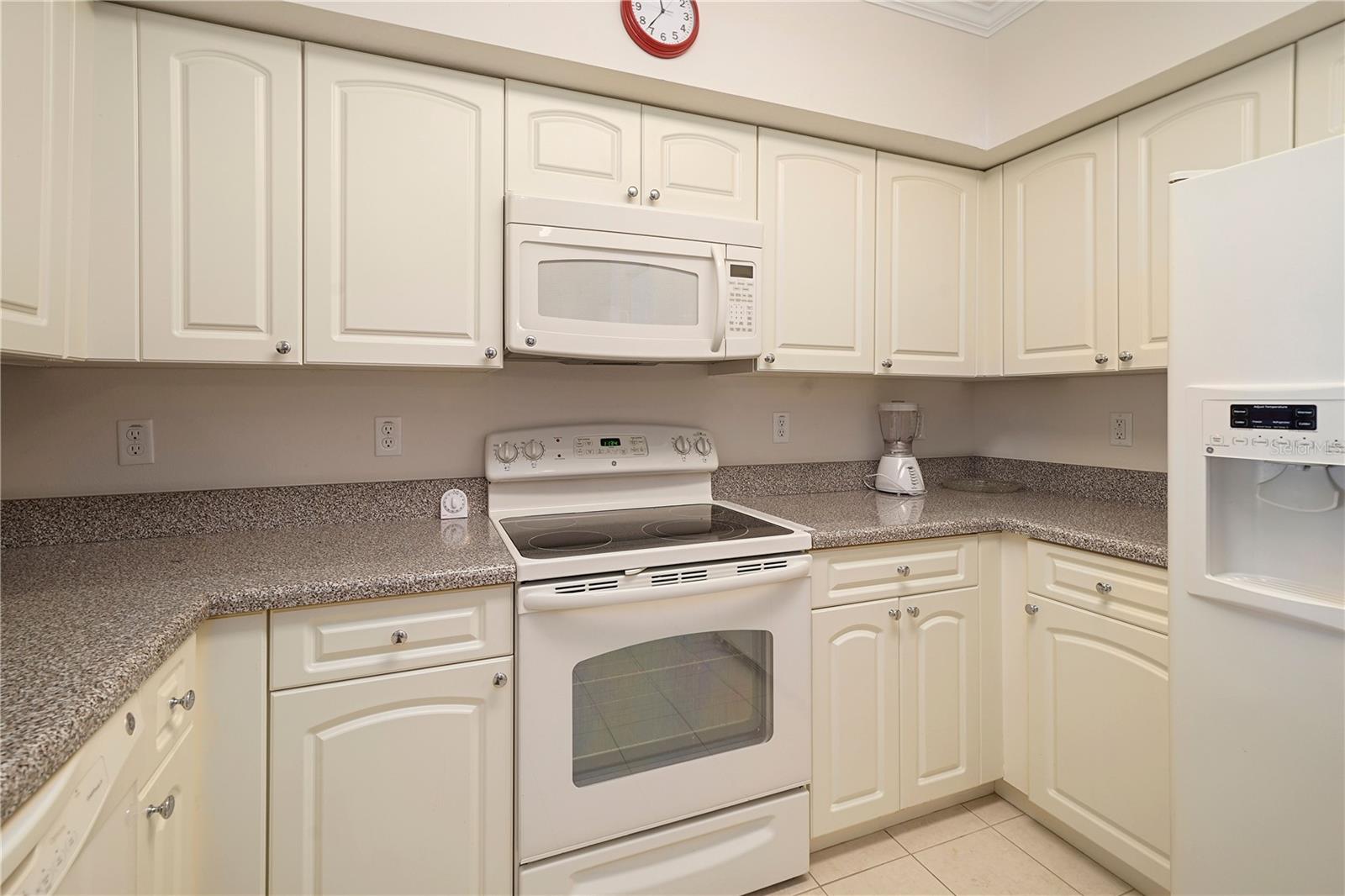 Image 8 of 50 For 4516 Seagull Drive 415