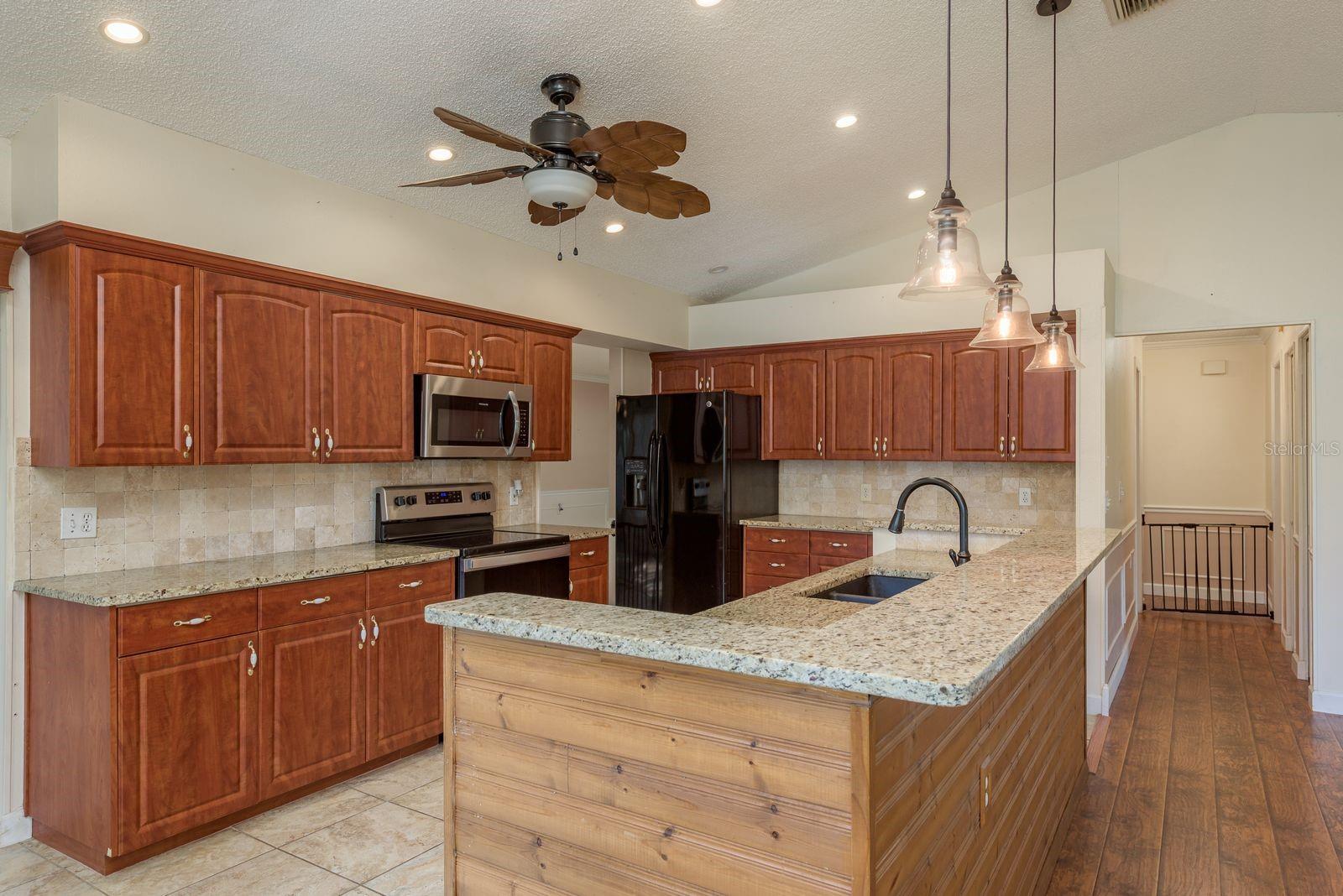 Image 10 of 54 For 7328 Sugarbush Drive