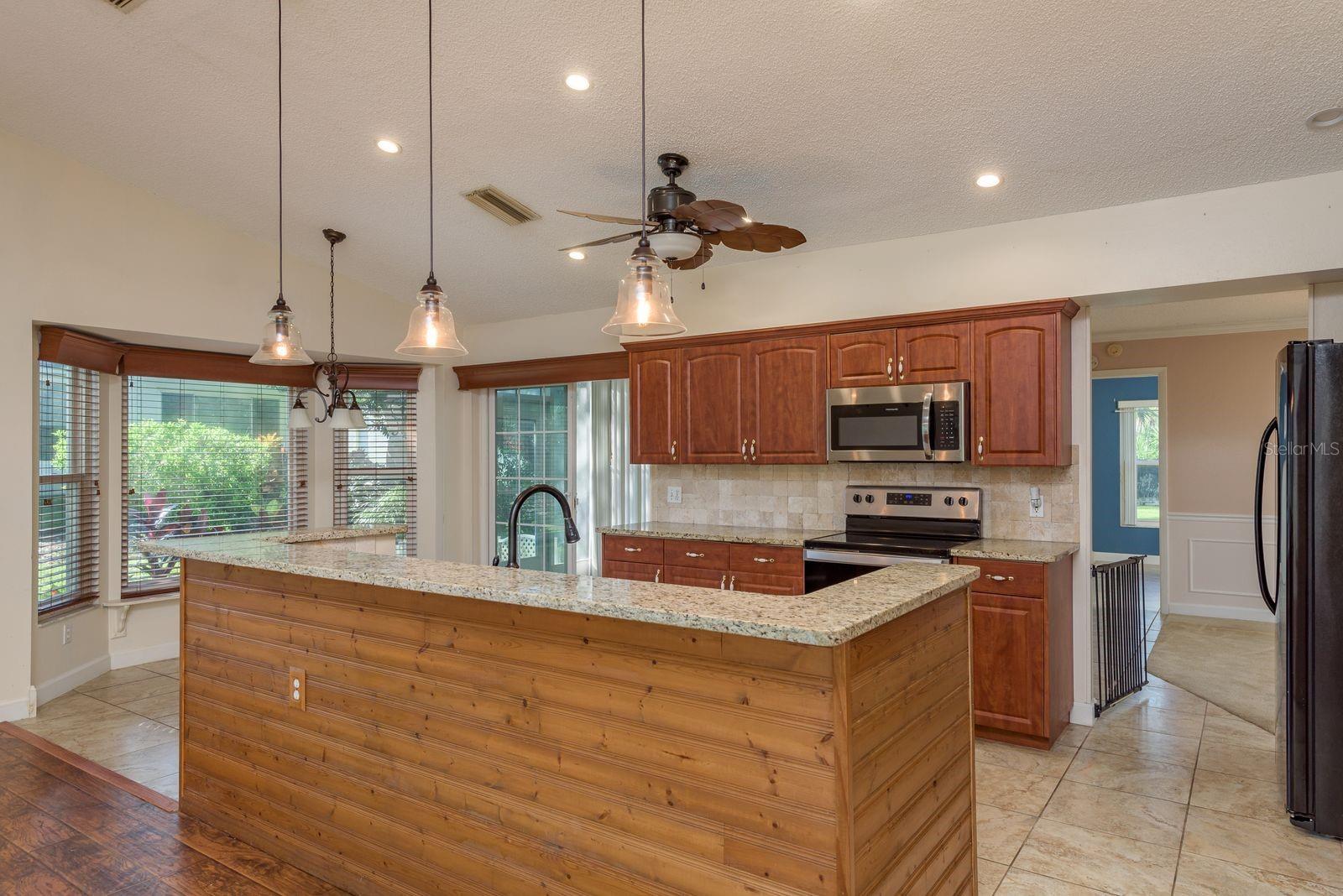 Image 11 of 54 For 7328 Sugarbush Drive