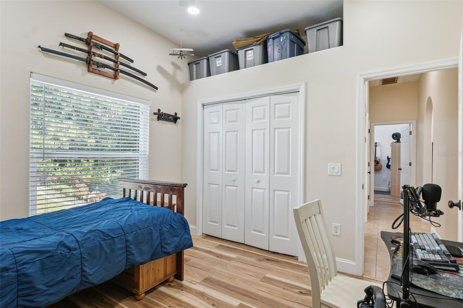 Listing photo id 10 for 8125 Setters Point Drive