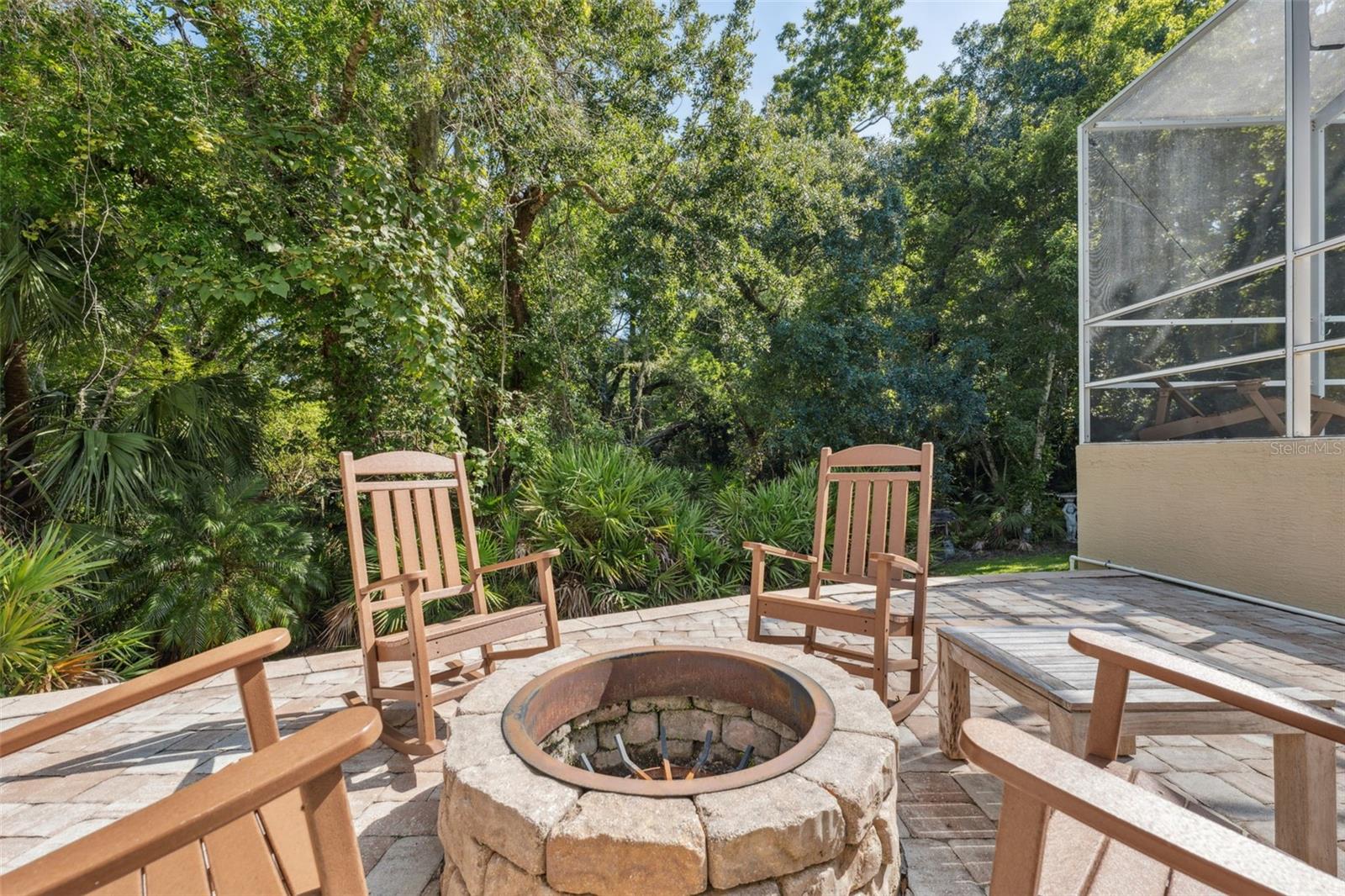 Listing photo id 18 for 8125 Setters Point Drive