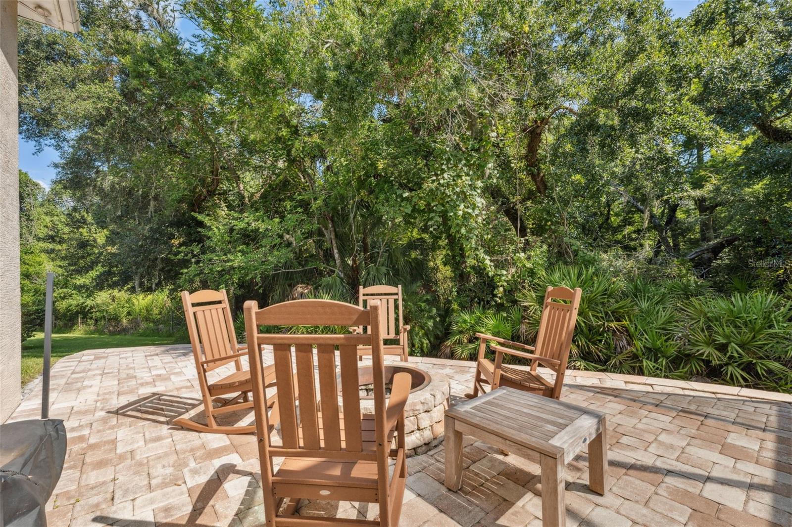 Listing photo id 19 for 8125 Setters Point Drive