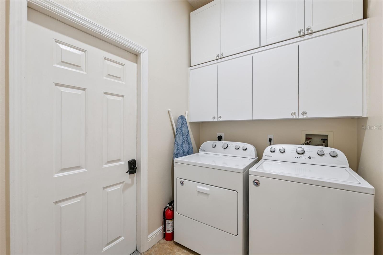 Listing photo id 24 for 8125 Setters Point Drive