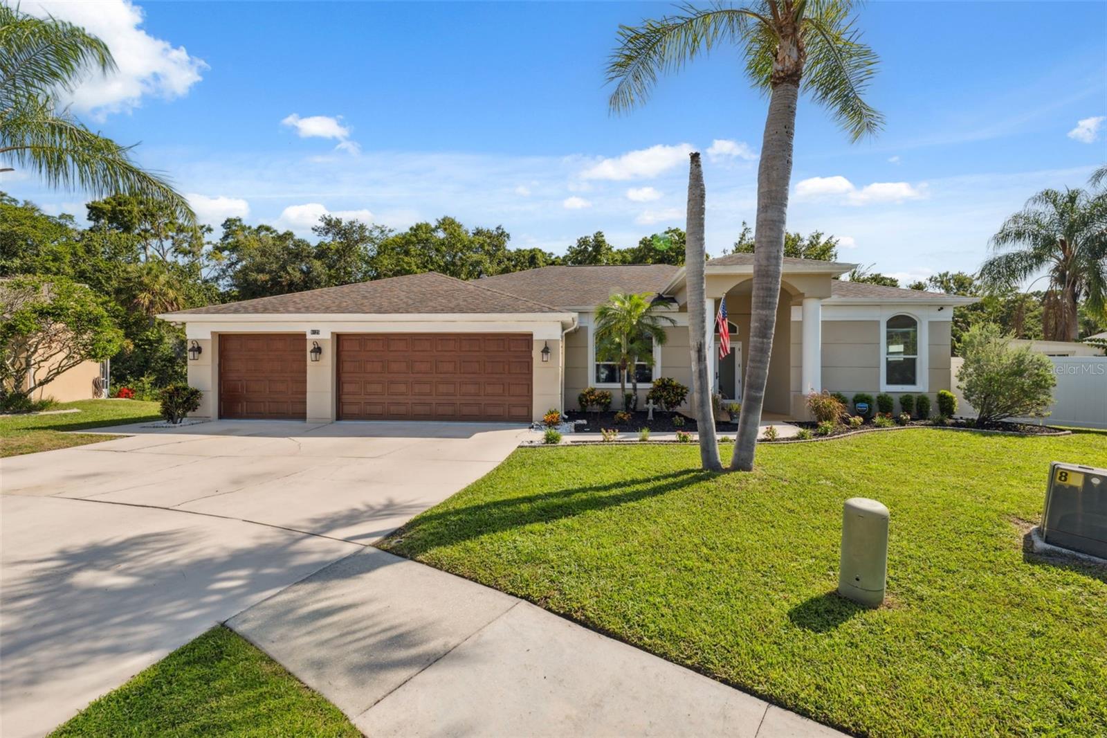 Listing photo id 38 for 8125 Setters Point Drive