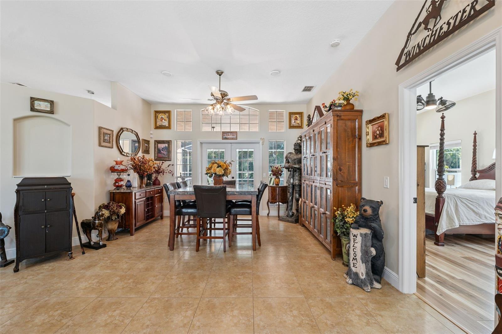 Listing photo id 41 for 8125 Setters Point Drive
