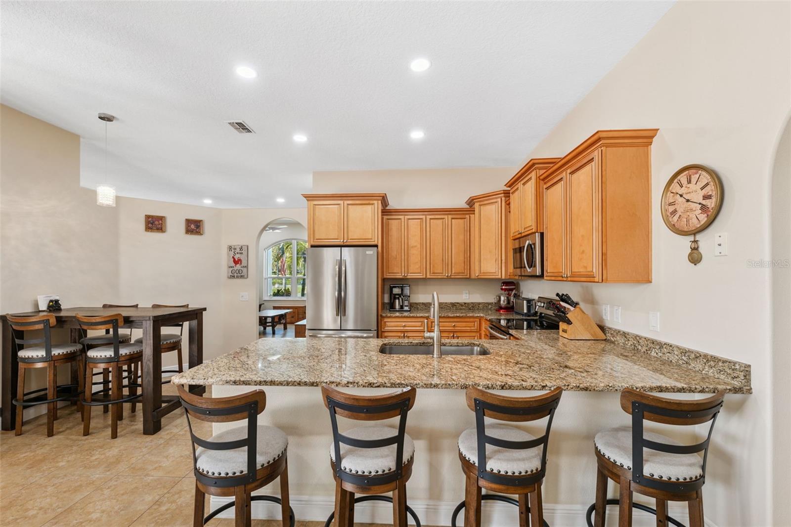 Listing photo id 43 for 8125 Setters Point Drive