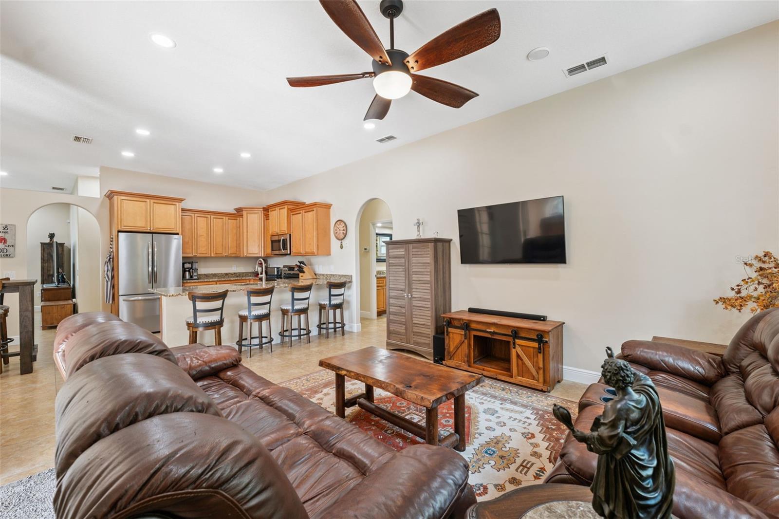 Listing photo id 49 for 8125 Setters Point Drive